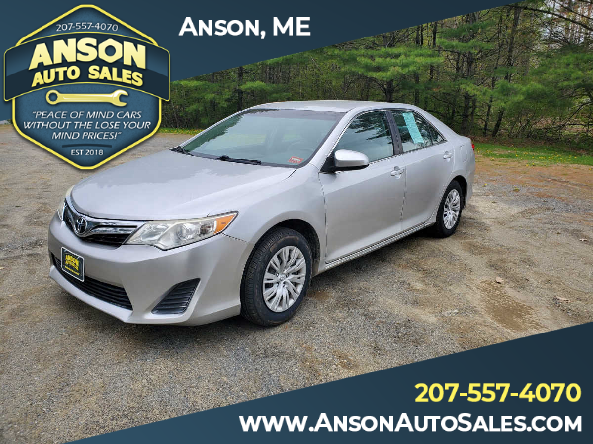 2012 Toyota Camry's photo