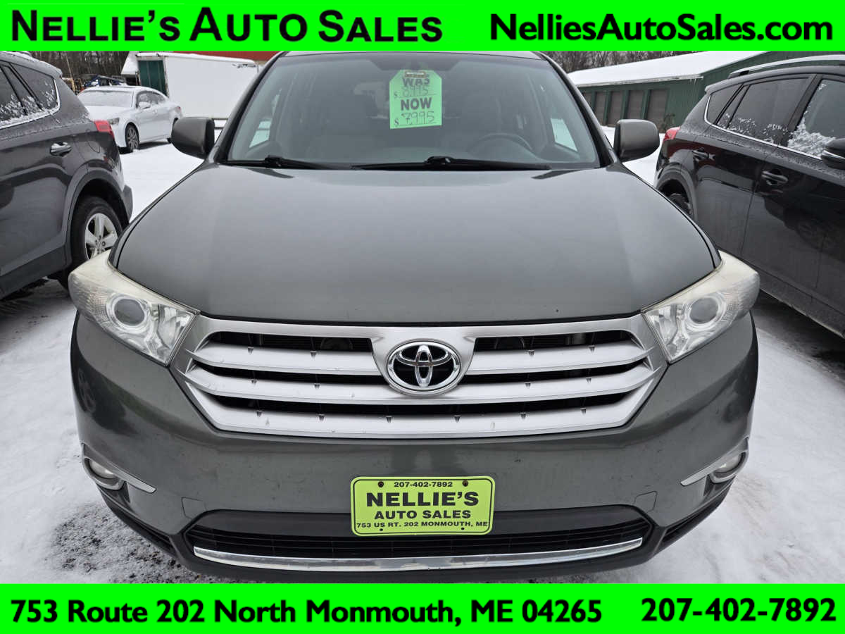 2013 Toyota Highlander Base's photo