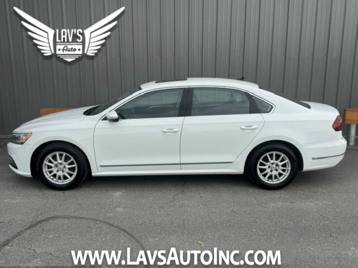 2017 Volkswagen Passat 1.8T SE Auto's photo