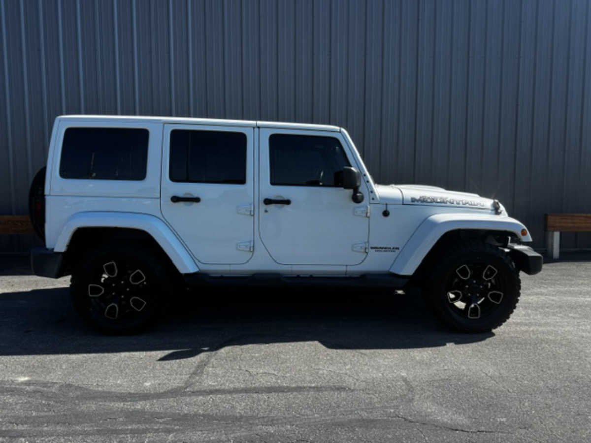 2017 Jeep Wrangler Unlimited Smoky Mountain - Photo 29