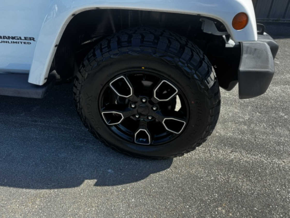 2017 Jeep Wrangler Unlimited Smoky Mountain - Photo 6