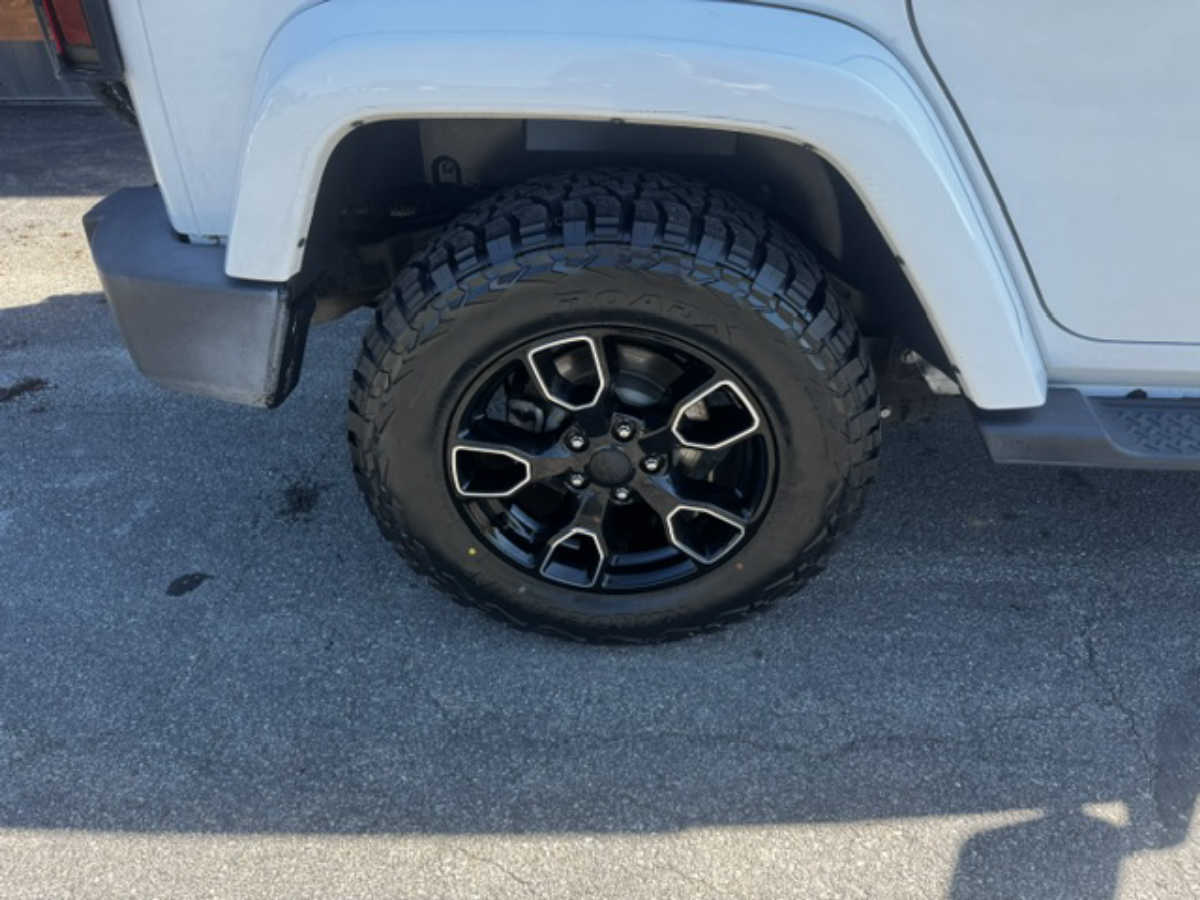 2017 Jeep Wrangler Unlimited Smoky Mountain - Photo 7