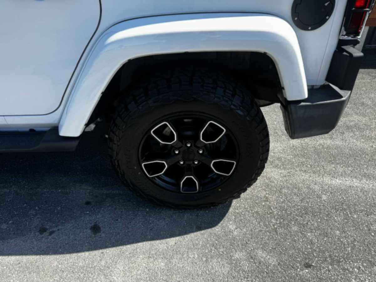2017 Jeep Wrangler Unlimited Smoky Mountain - Photo 20