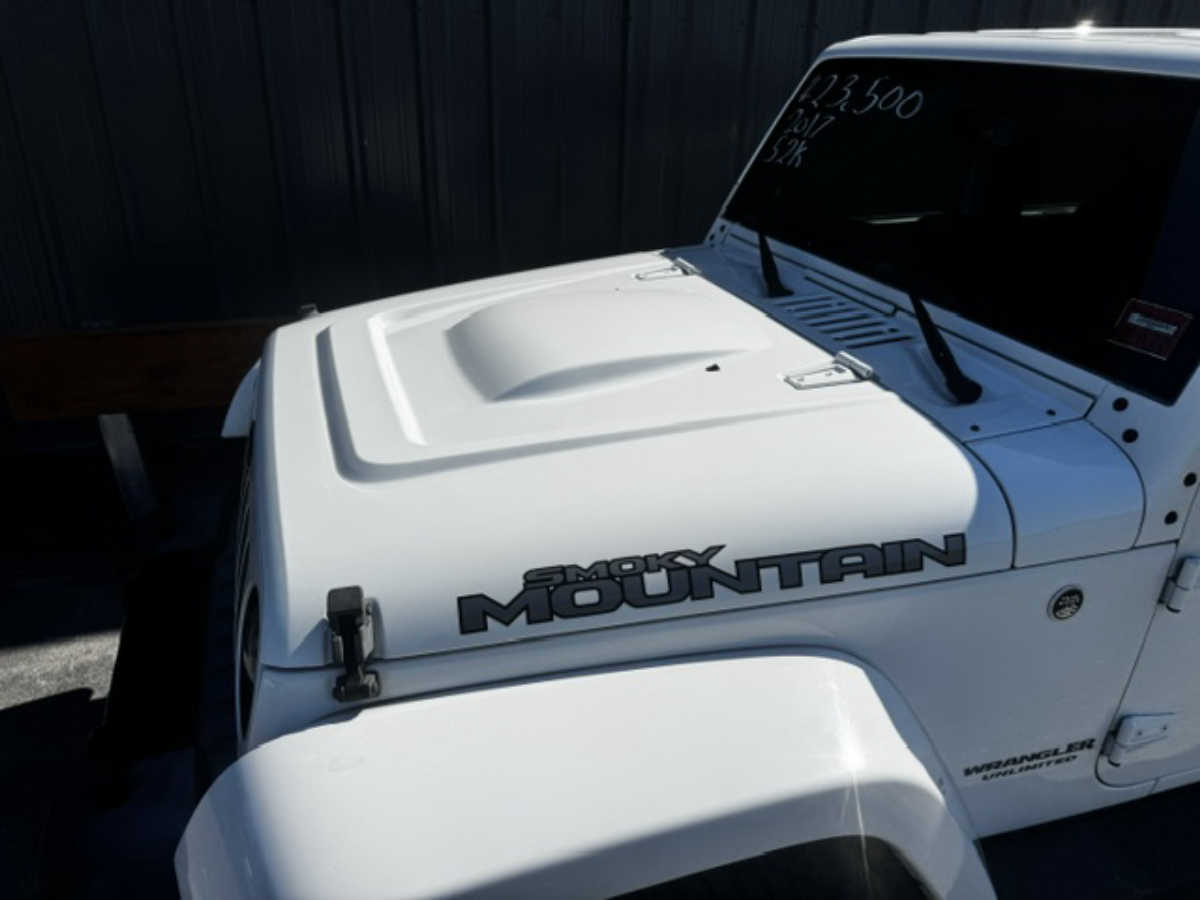 2017 Jeep Wrangler Unlimited Smoky Mountain - Photo 22