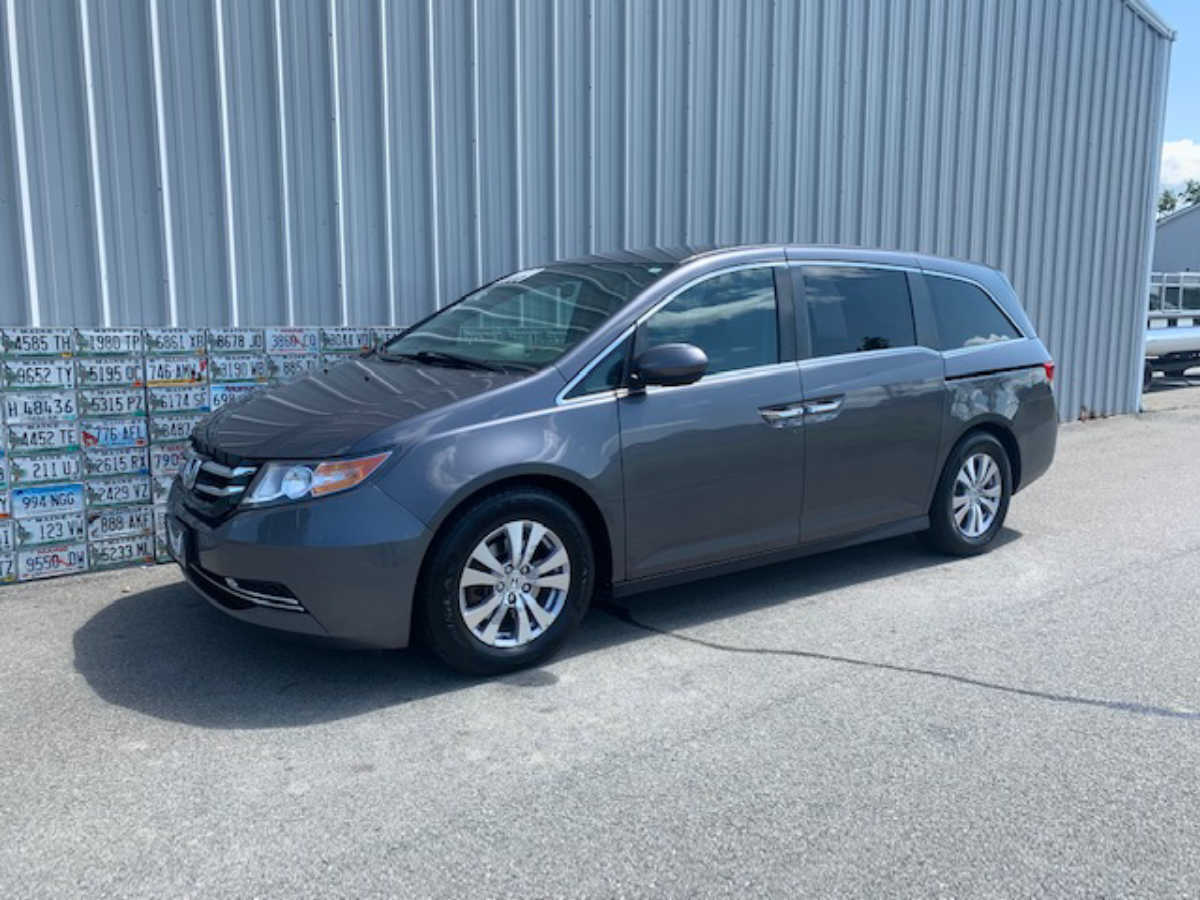 2016 Honda Odyssey SE in Orrington, ME Lav’s Auto Inc