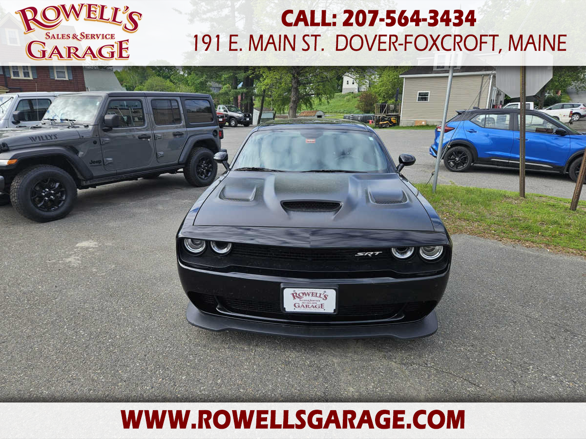 2016 Dodge Challenger SRT Hellcat's photo