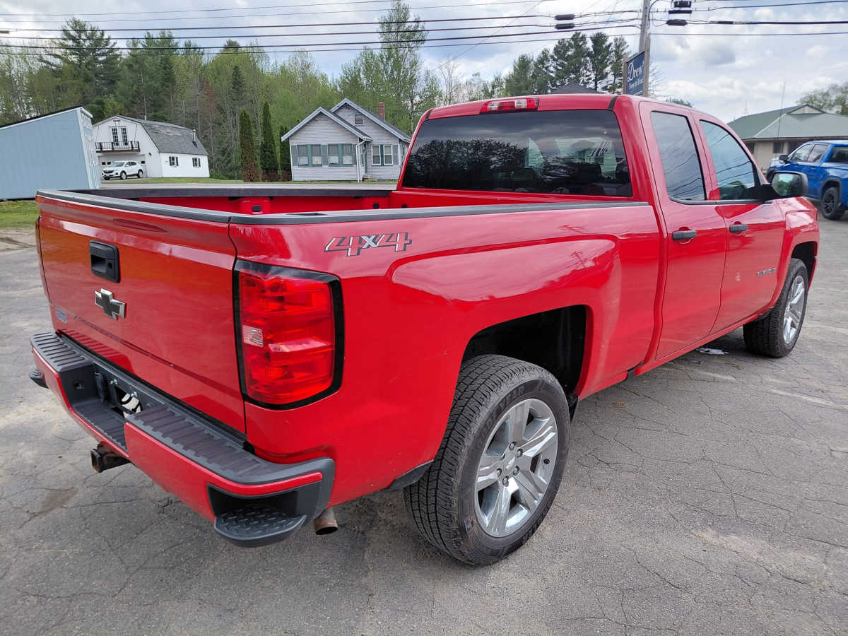 2018 Chevrolet Silverado 1500 Custom - Photo 9