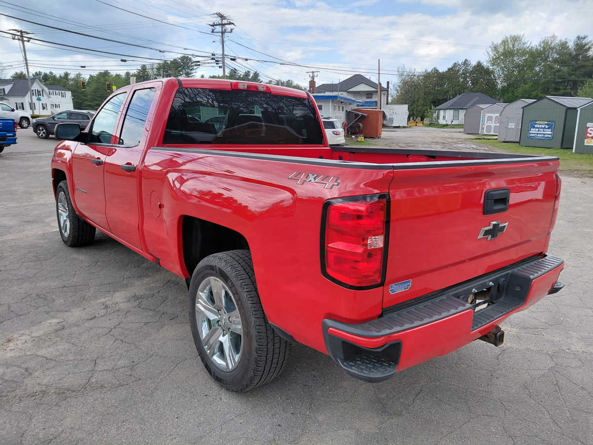 2018 Chevrolet Silverado 1500 Custom - Photo 12