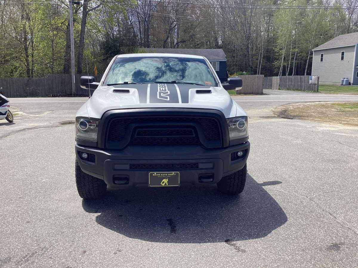 View vehicle photo 6