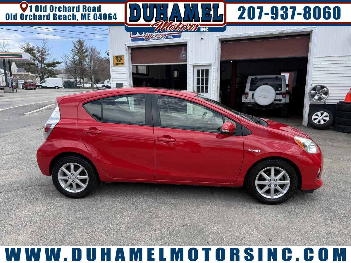 2012 Toyota Prius c Four's photo
