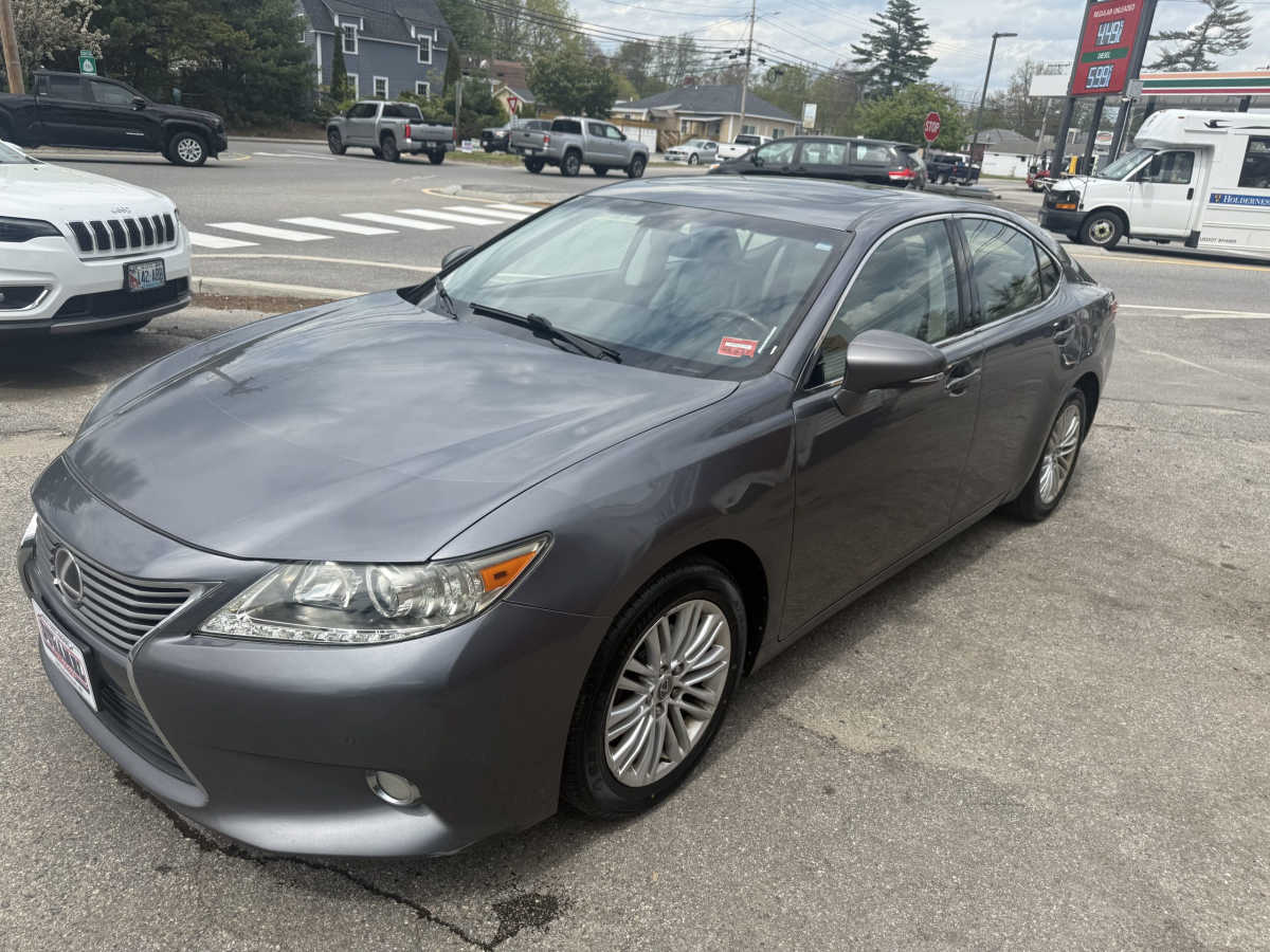 2013 Lexus ES 350 - Photo 9