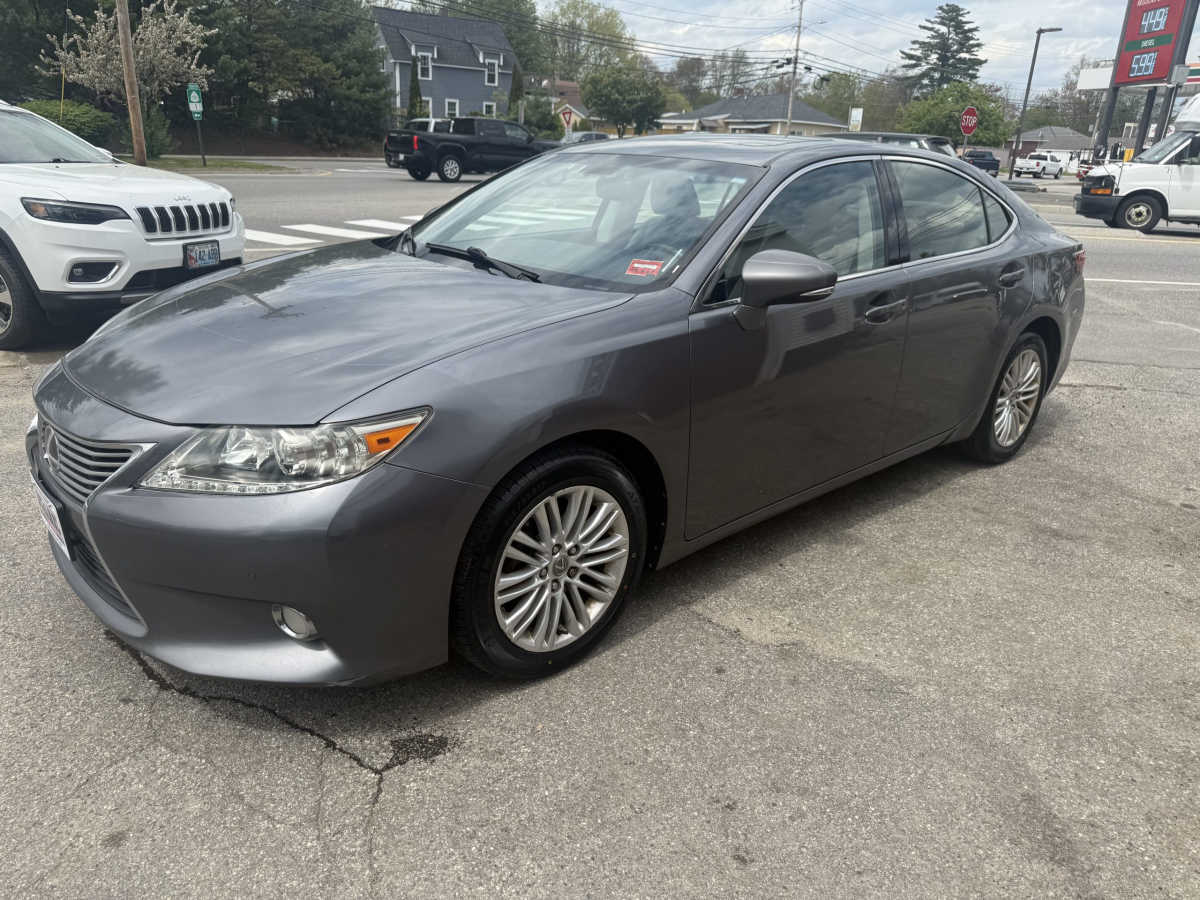 2013 Lexus ES 350 - Photo 22