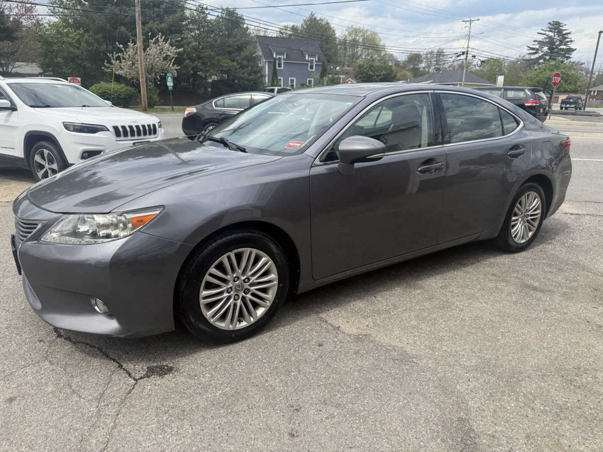 2013 Lexus ES 350 - Photo 7