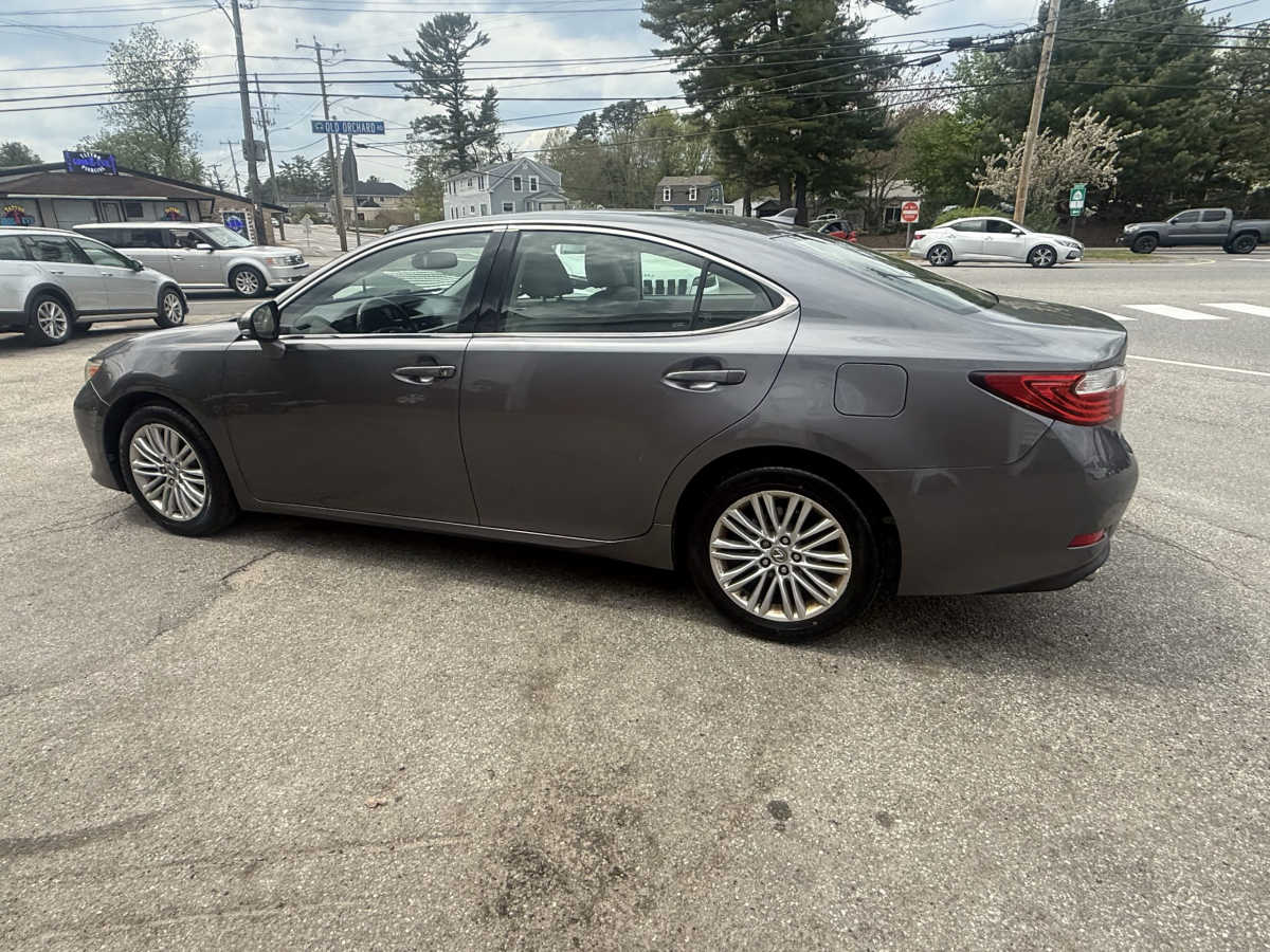 2013 Lexus ES 350 - Photo 20