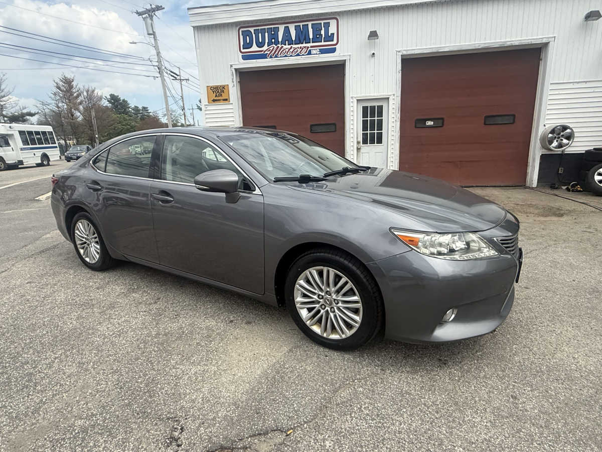 2013 Lexus ES 350 - Photo 16