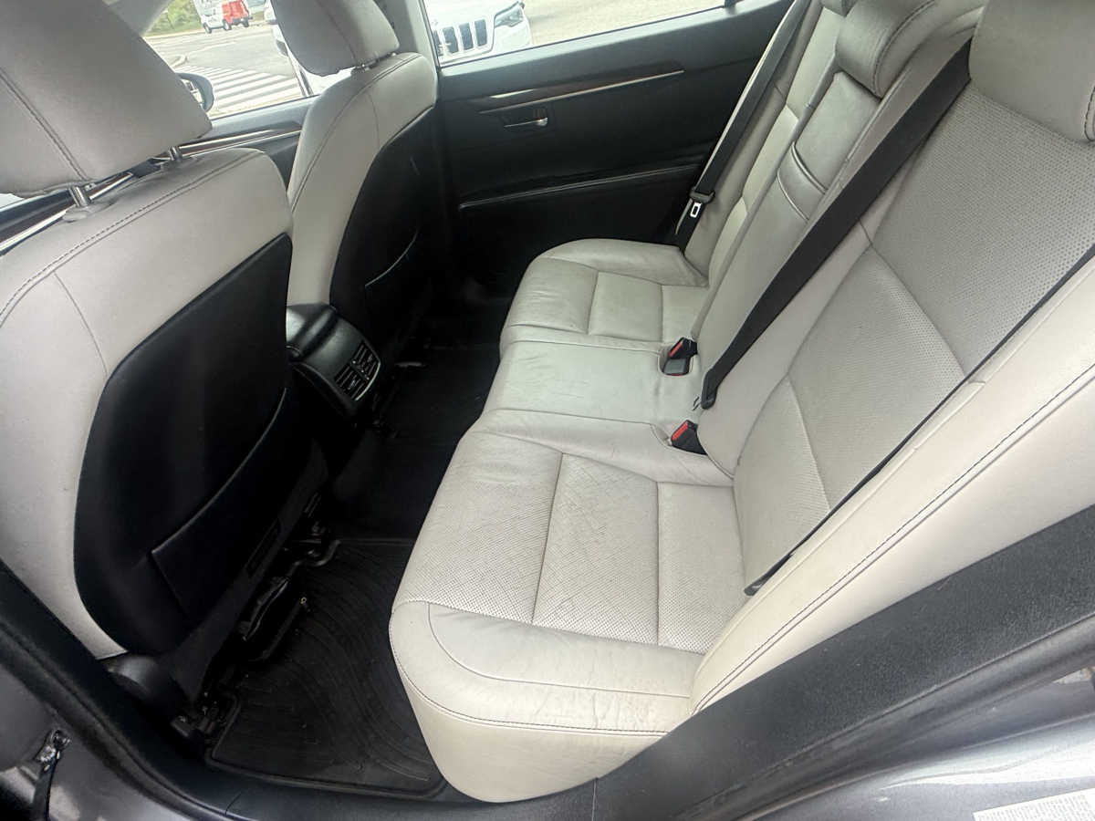 2013 Lexus ES 350 - Photo 24
