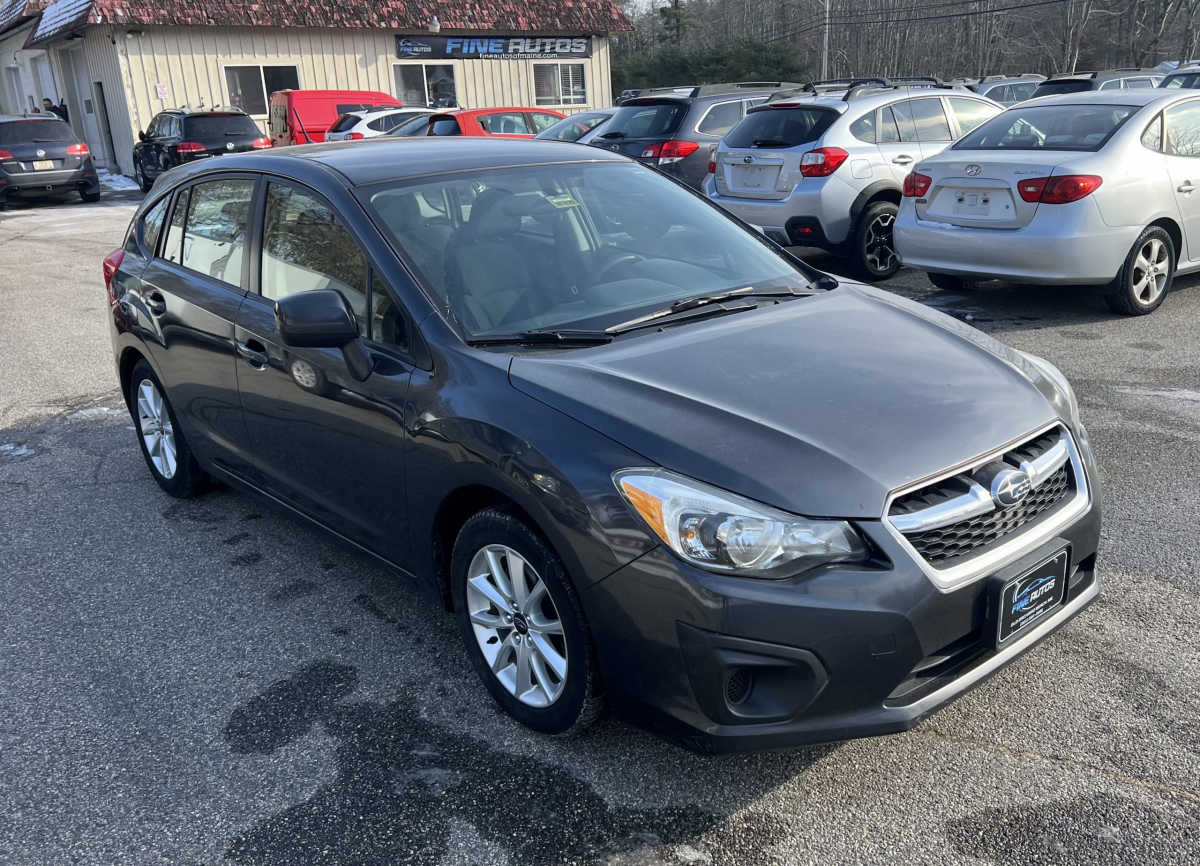 2014 Subaru Impreza Premium's photo