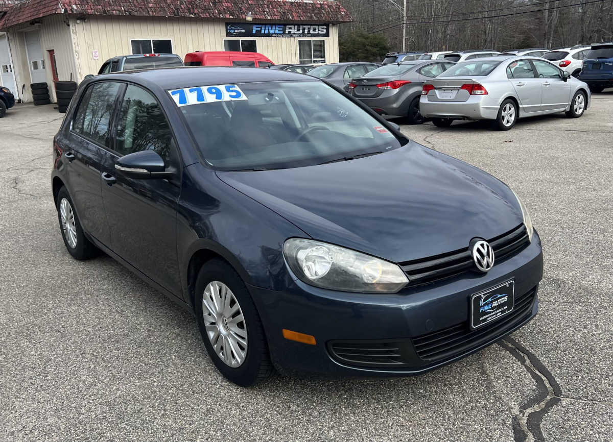 2013 Volkswagen Golf Base