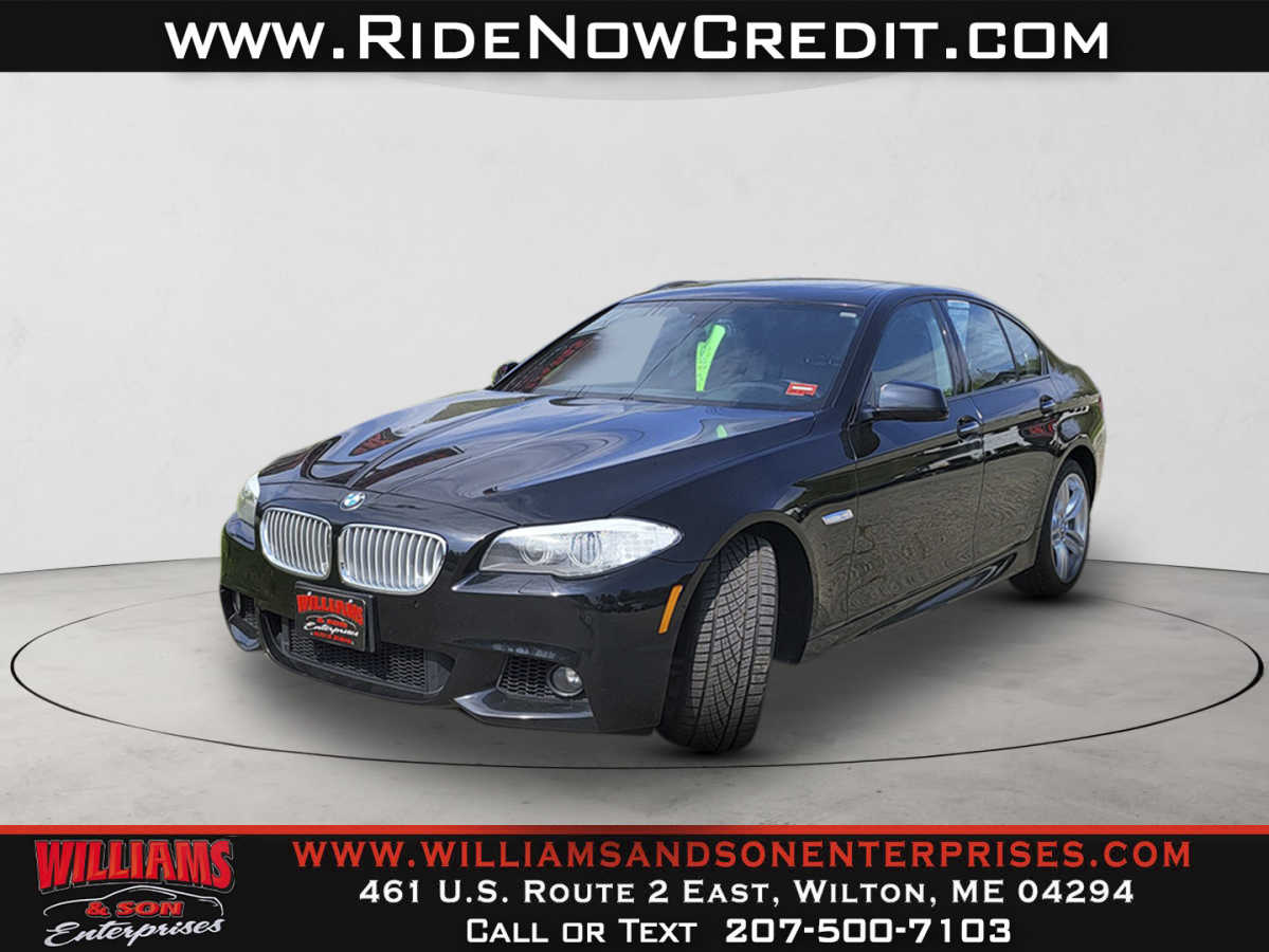 2013 BMW 5 Series 550i xDrive Sedan's photo