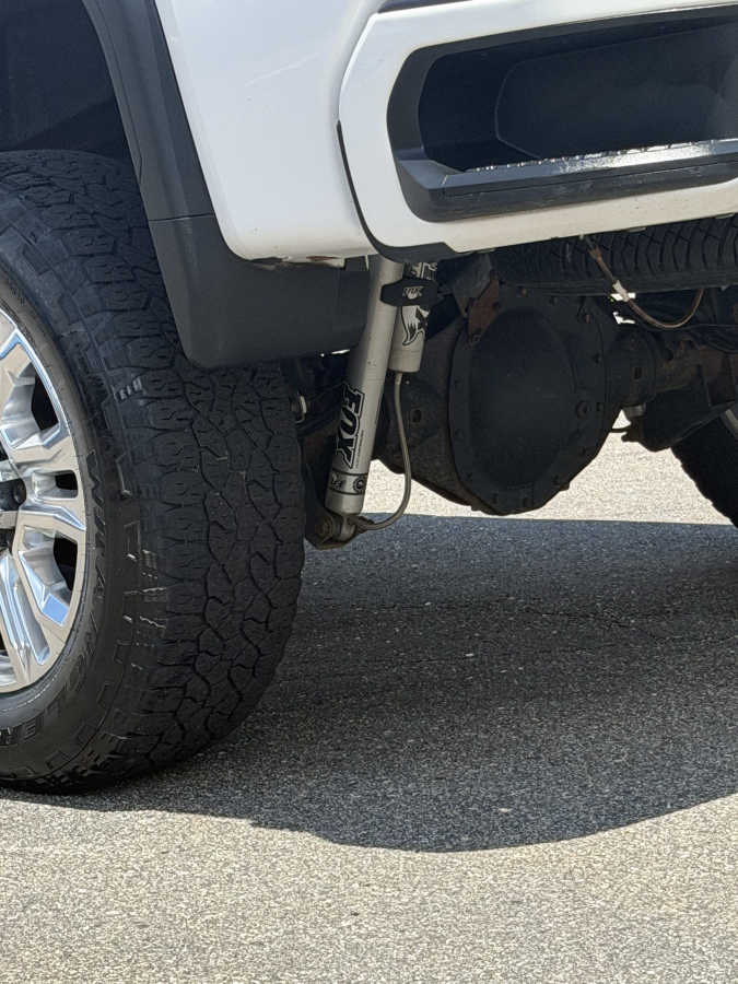 View vehicle photo 7