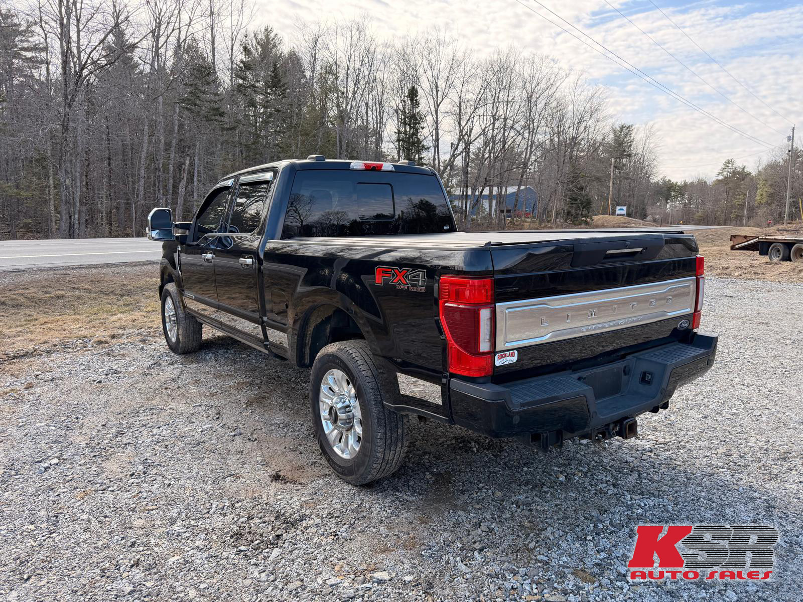 View vehicle photo 5