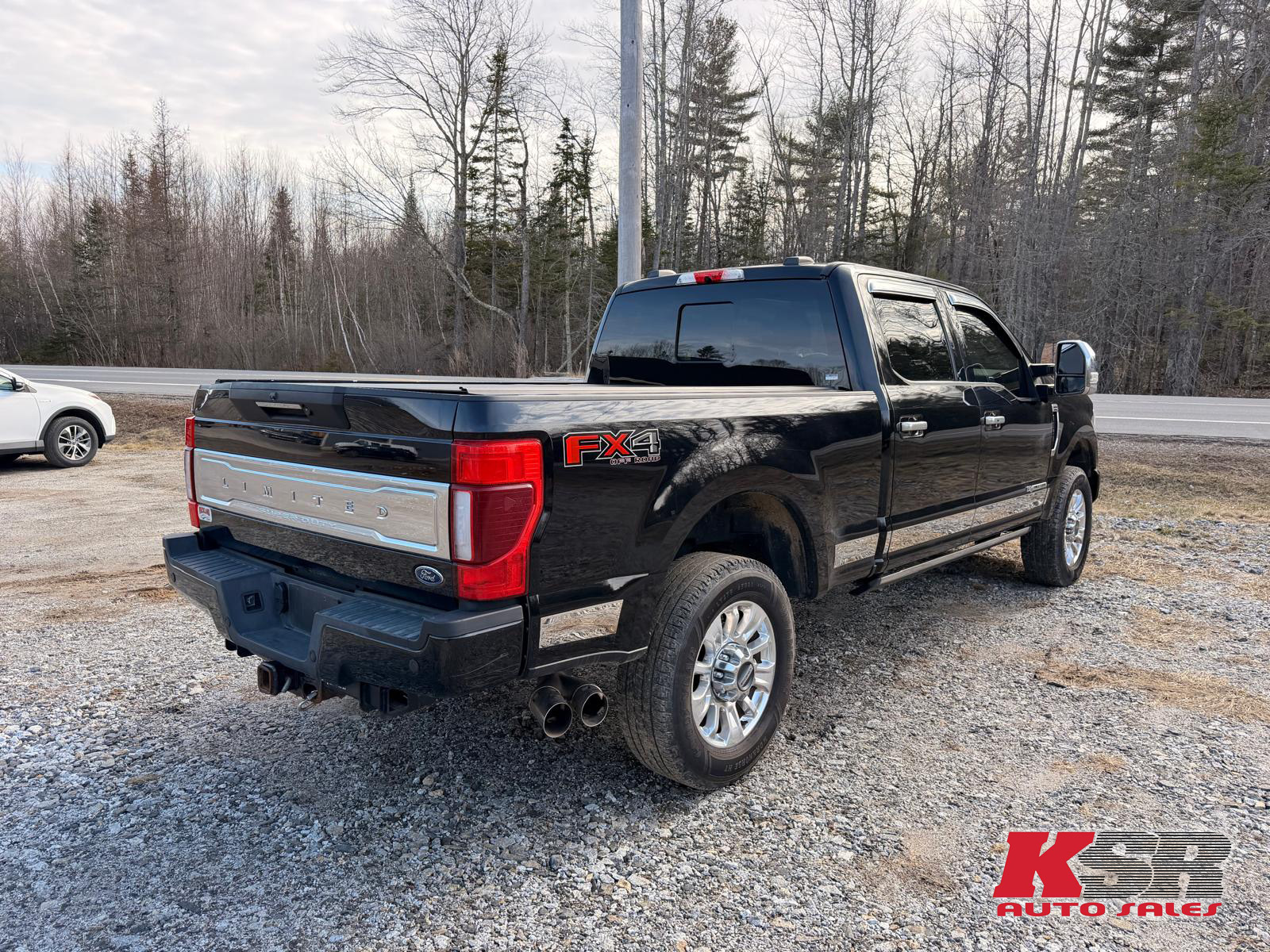 View vehicle photo 6