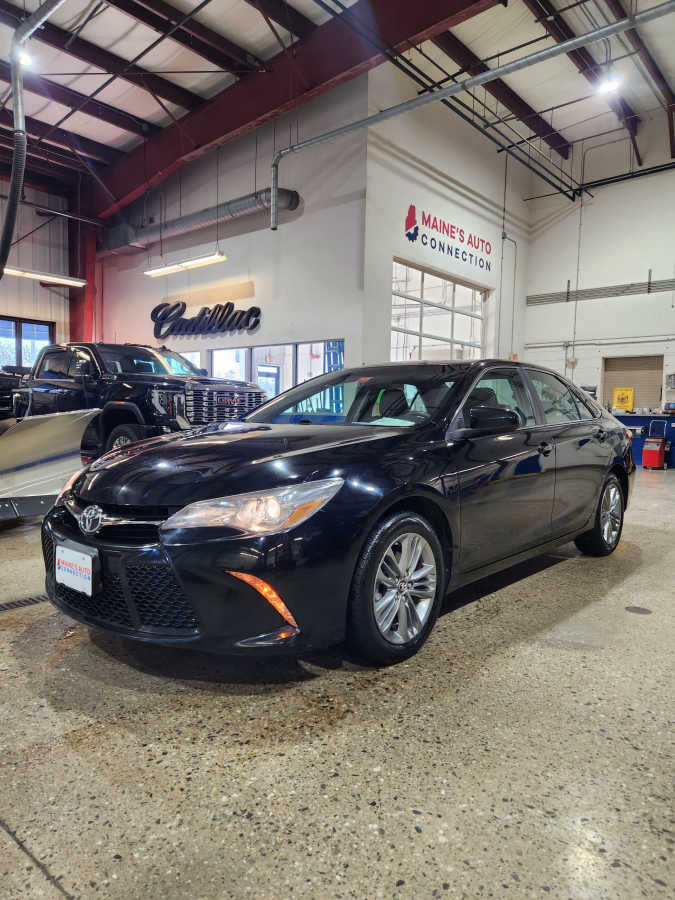 2017 Toyota Camry SE