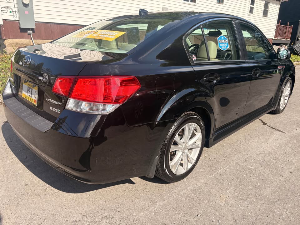 2014 Subaru Legacy 2.5i Limited - Photo 6