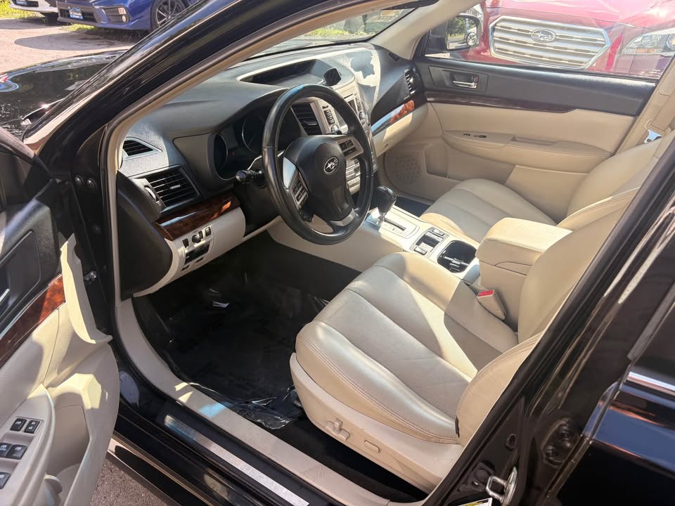 2014 Subaru Legacy 2.5i Limited - Photo 10