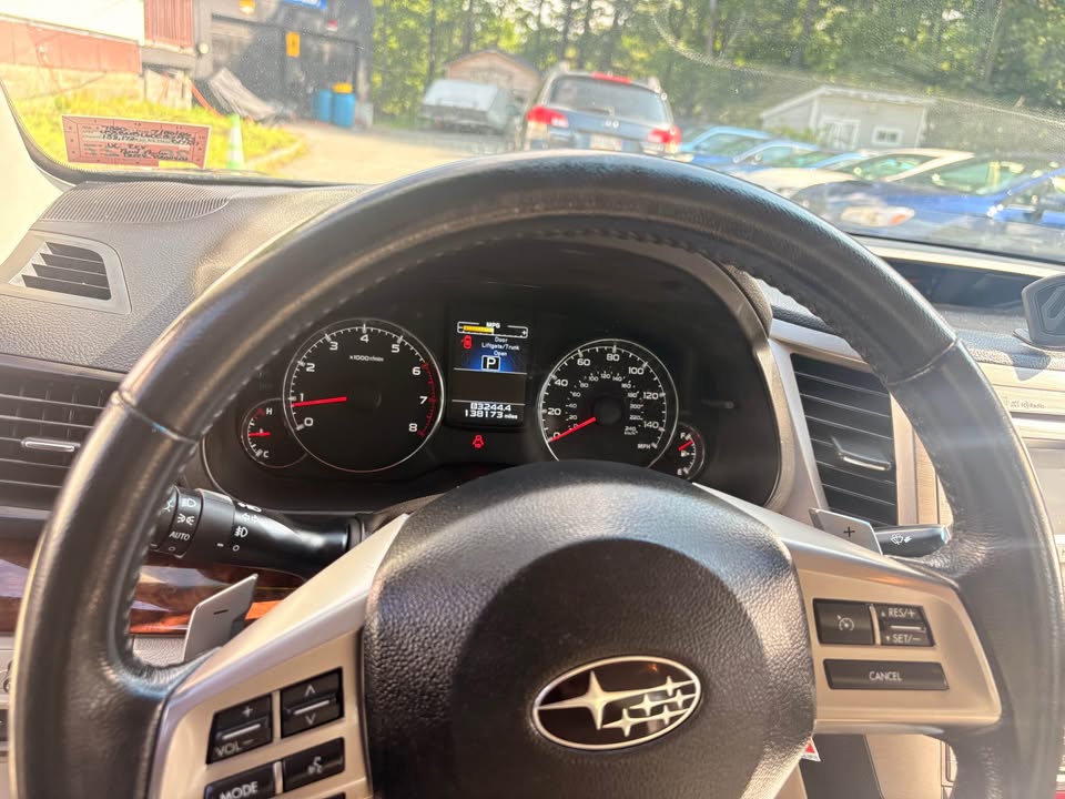 2014 Subaru Legacy 2.5i Limited - Photo 8