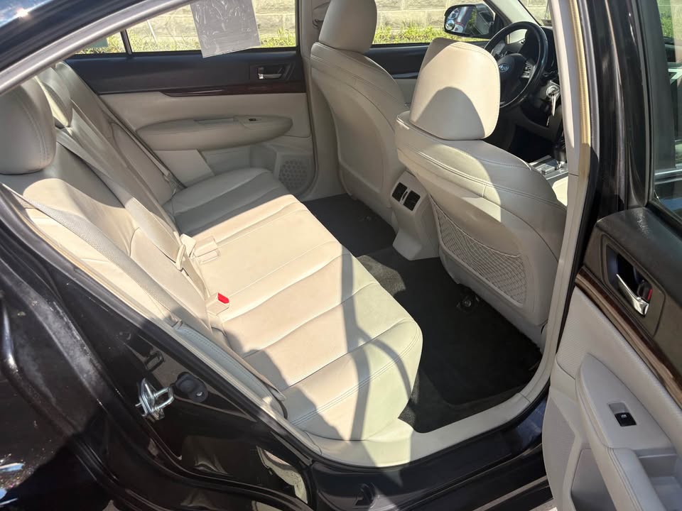 2014 Subaru Legacy 2.5i Limited - Photo 13
