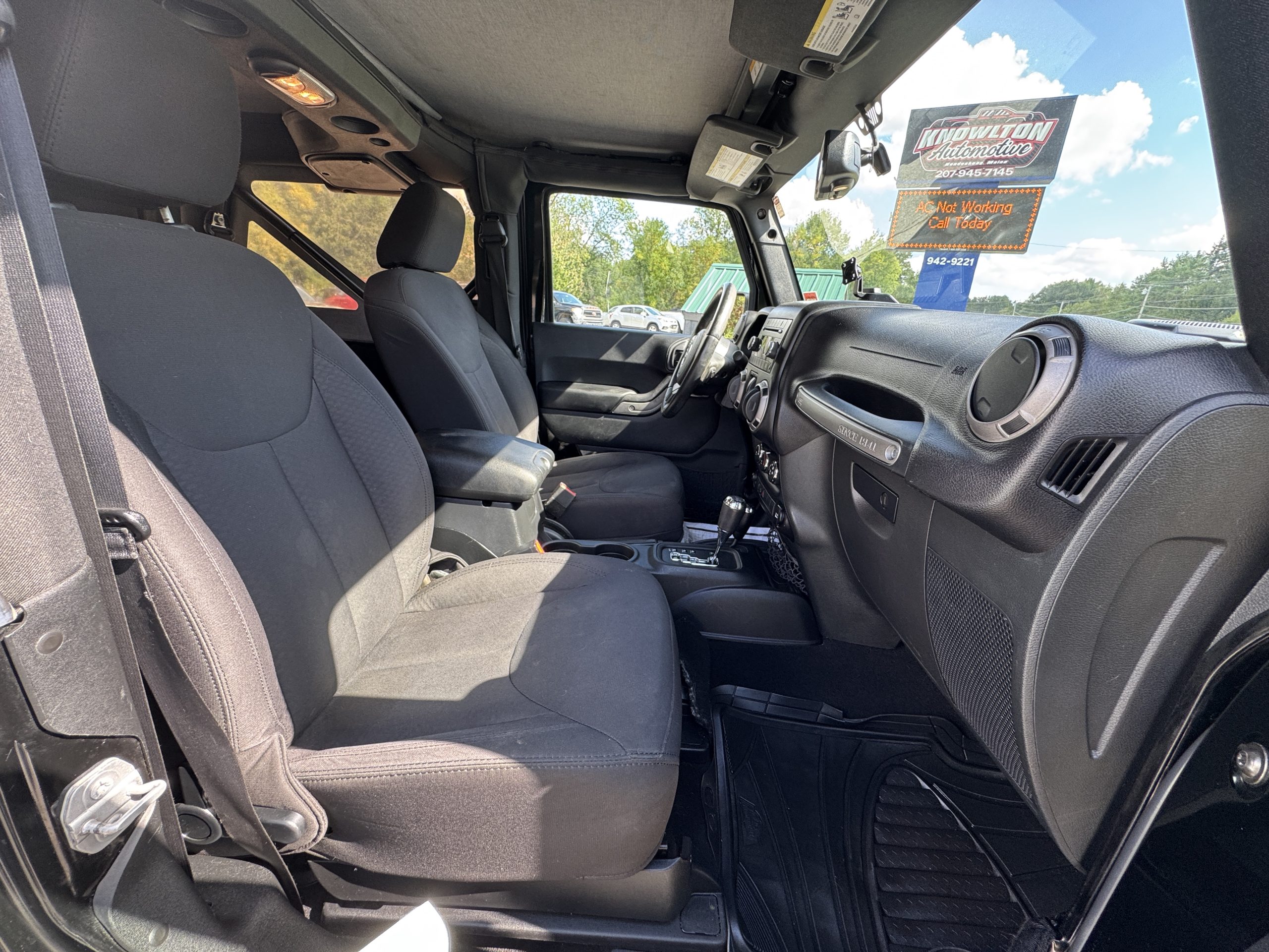 2015 Jeep Wrangler Sport - Photo 11