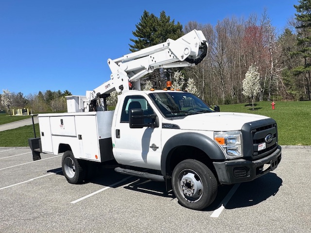 2015 Ford f-550 42' insulated 31000